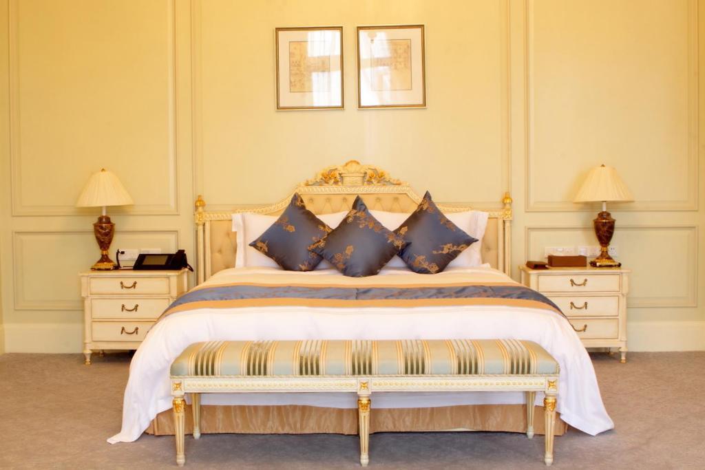 Greentown Shanghai Rose Garden Resort Room photo